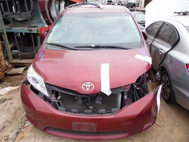 2013 TOYOTA SIENNA LE RED PEARL 3.5 AT FWD Z20015
